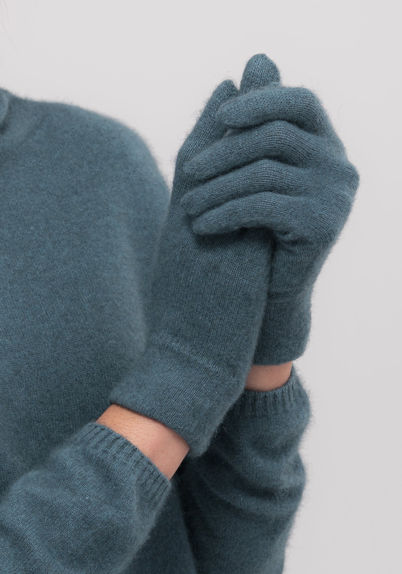 super soft luxury gloves, Untouched World, cashmere, possum & silk blend, eco & sustainable, Exclusive Kapua yarn, premium possum fibre blended with cashmere & mulberry Silk, luxuriously soft, lightweight, pill-resistant, itch free for sensitive skin, weightless warmth, silky soft & comfortable, gift, knitwear, Made in New Zealand, stylish, washable, natural, eco-friendly, clothing, breathable, Shopology, local, Canterbury made, exclusive CBD