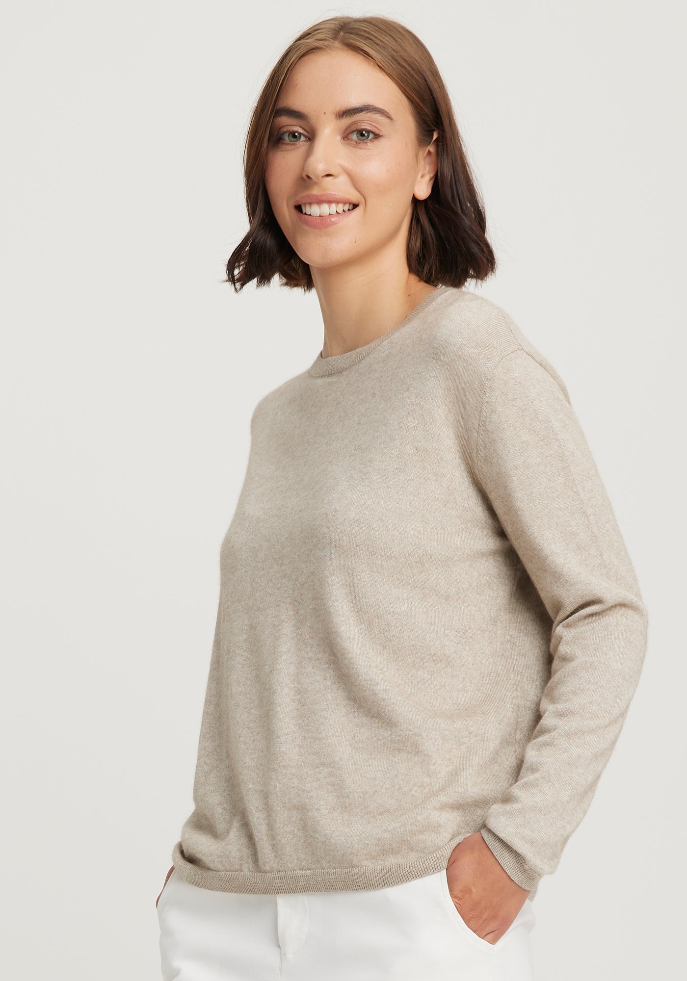 Esther Crew available shopology Christchurch, CBD. The Esther Crew is styled with a classic cut and fine rib finishing. This simple style is elevated in the most luxurious of yarns, a blend of TENCEL™, merino and ultrafine possum. The perfect layering piece, over a singlet or under a jacket, it's pure luxury against your skin. Itch free & pill free.