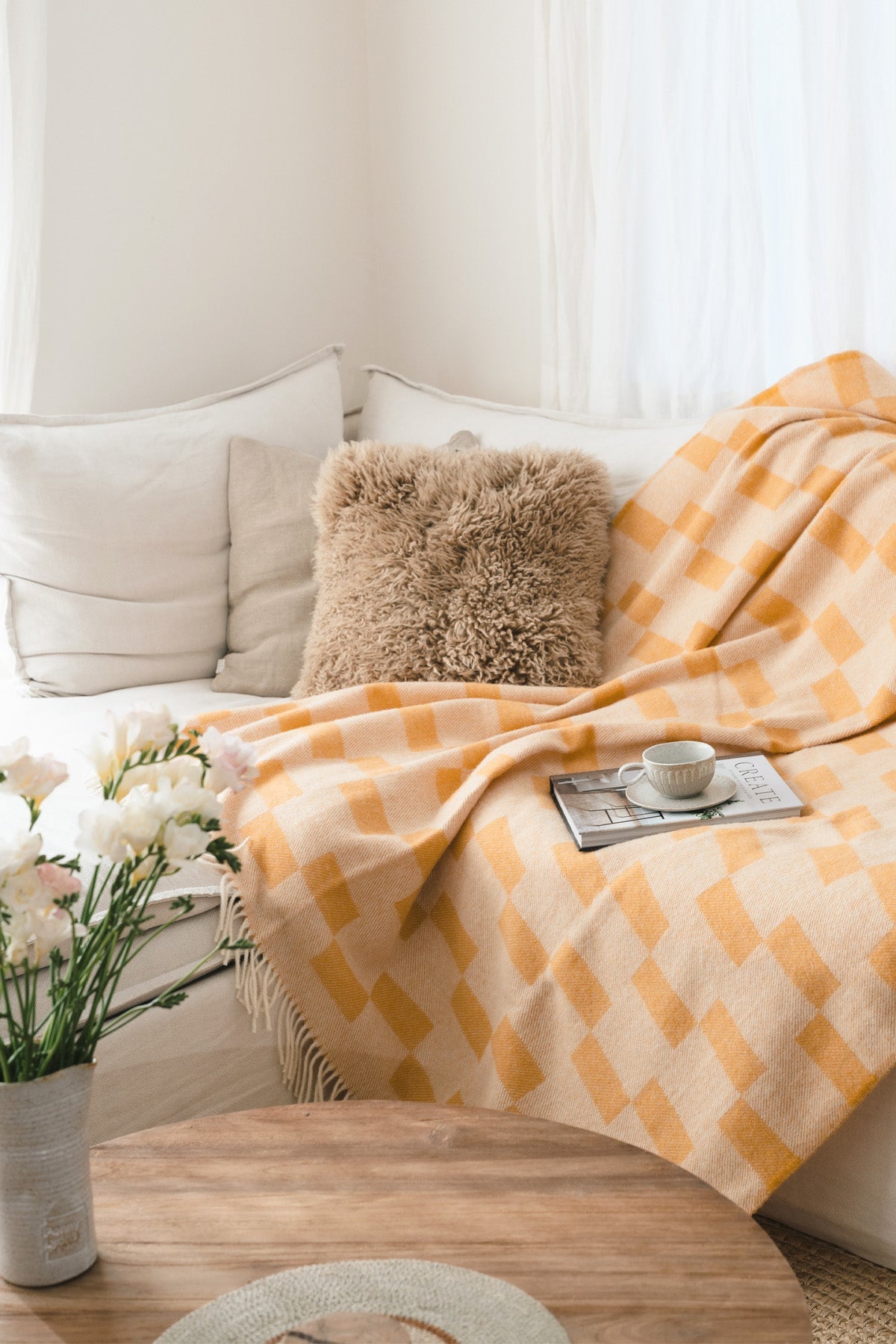 Gowdys Gold Throw