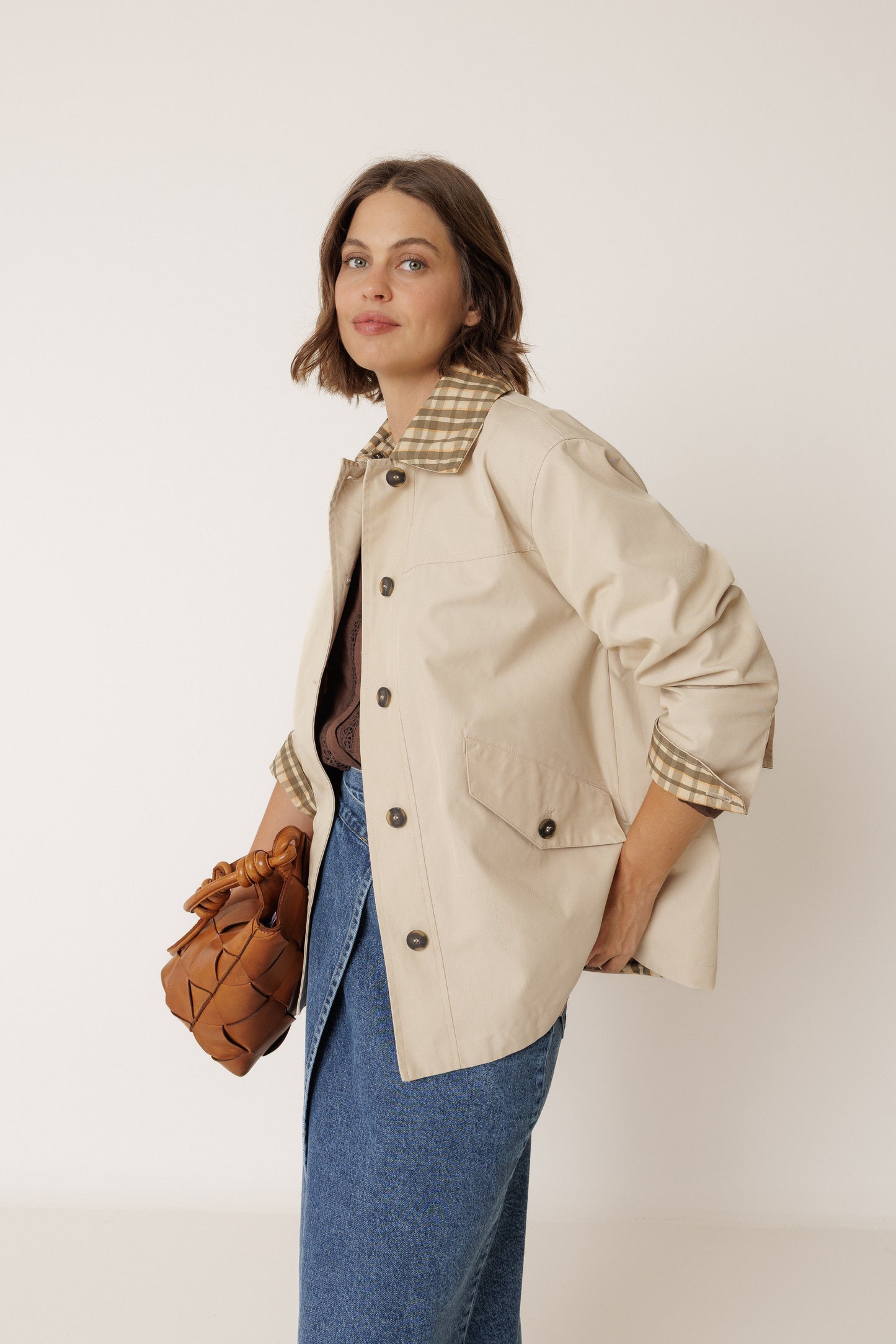 Short Checkered Collar Raincoat