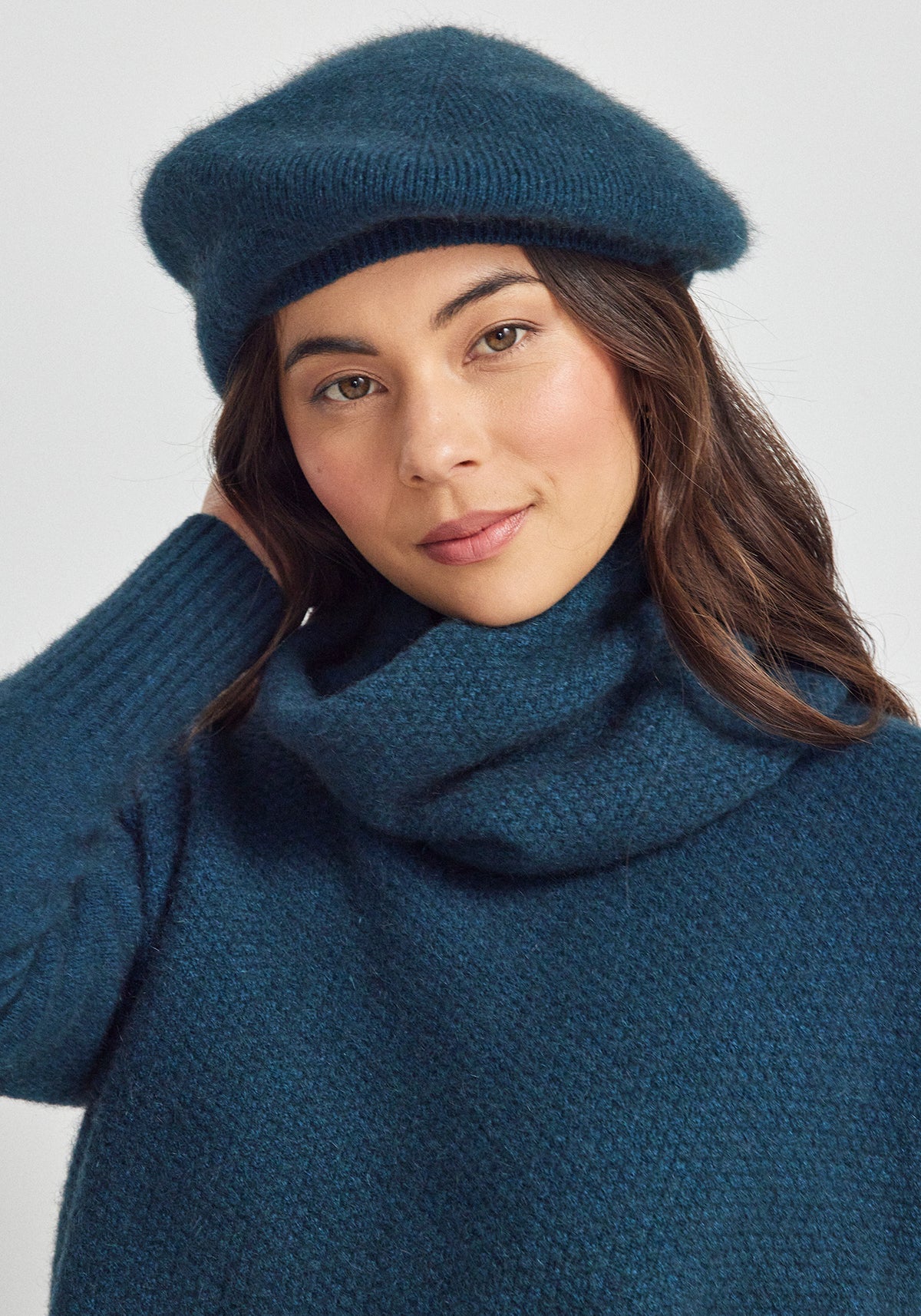 Nia Beret