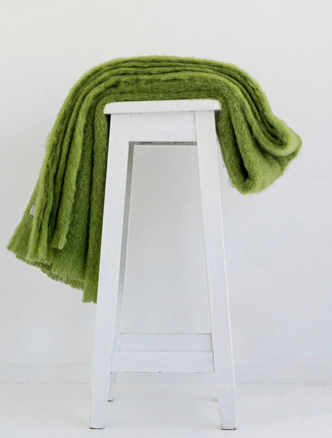 Gorgeous Mohair Knee Rug / Throw, come's as a luxury Throw or a Knee rug, vast range of colours, extremely soft, fleece of NewZealand Angora goats, lightweight with warmth, natural lustre with natural insulating properties, shopology, masterweave, come's in 2 sizes, Blanket Throw : 185cm x 130cm Knee Rug : 130cm x 100cm, made in NewZealand, great gift for overseas, tourist