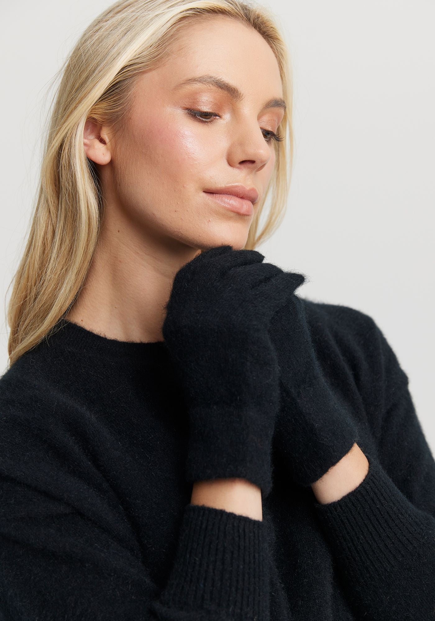 super soft luxury gloves, Untouched World, cashmere, possum & silk blend, eco & sustainable, Exclusive Kapua yarn, premium possum fibre blended with cashmere & mulberry Silk, luxuriously soft, lightweight, pill-resistant, itch free for sensitive skin, weightless warmth, silky soft & comfortable, gift, knitwear, Made in New Zealand, stylish, washable, natural, eco-friendly, clothing, breathable, Shopology, local, Canterbury made, exclusive CBD