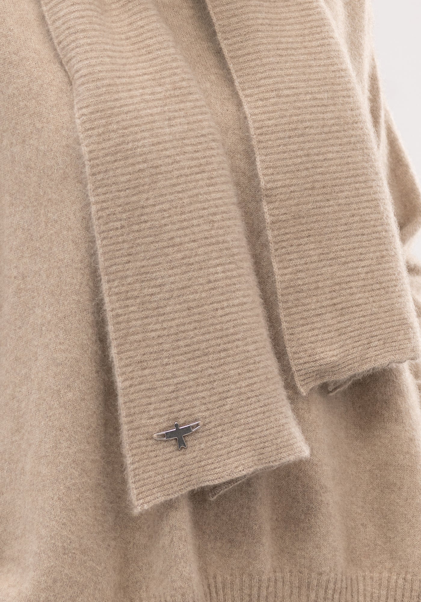 Luxurious Relax scarf, Untouched World, cashmere, possum & silk blend, eco & sustainable, Exclusive Kapua yarn, premium possum fibre blended with cashmere & mulberry Silk, luxuriously soft, lightweight, pill-resistant, itch free for sensitive skin, weightless warmth, pill-resistant, silky soft & comfortable, gift, women’s wear, knitwear, Made in New Zealand, stylish, washable, natural, eco-friendly, clothing, breathable, Shopology, unisex scarf, exclusive CBD, Canterbury made, local