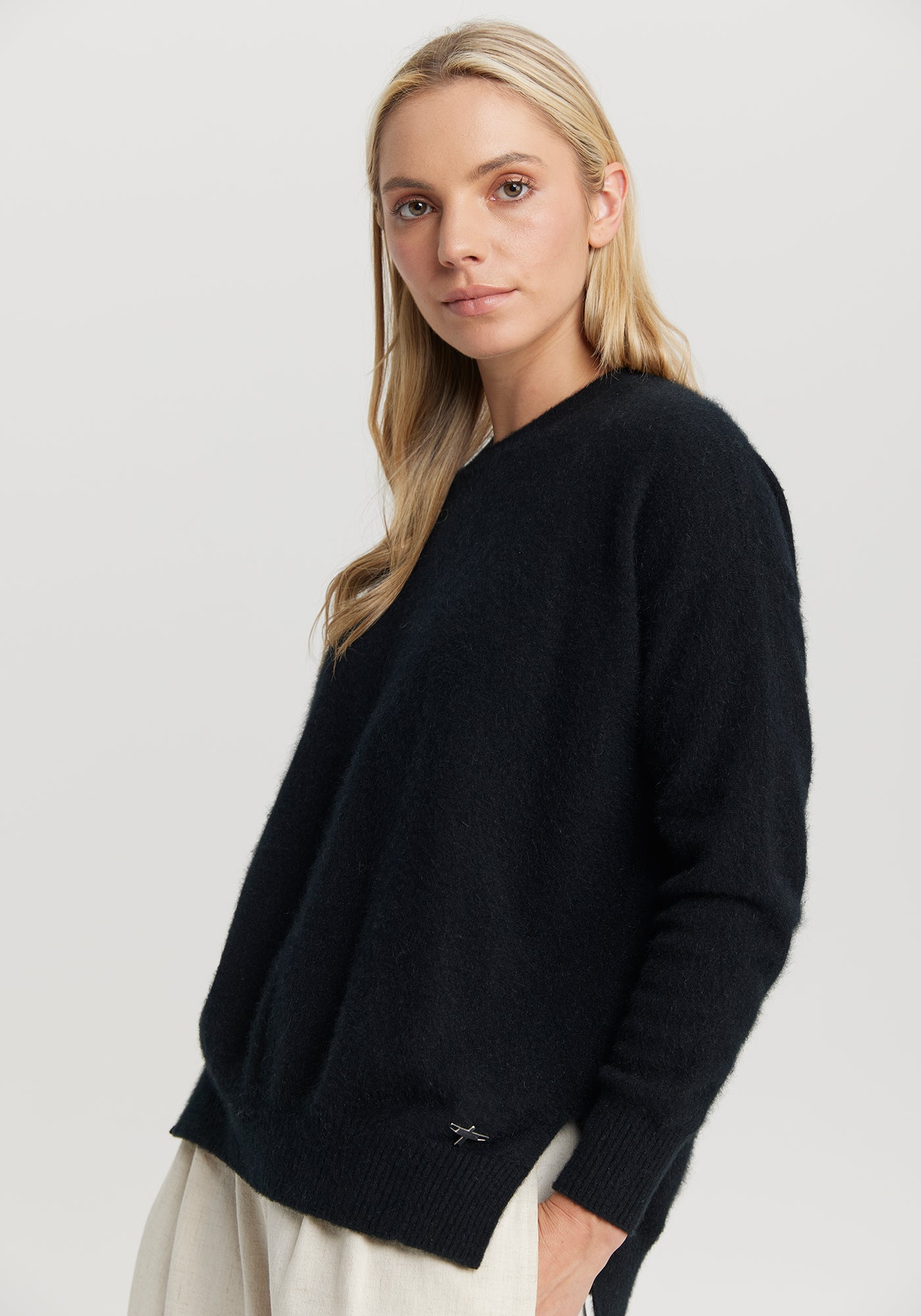 Relax Crew Sweater available shopology Christchurch CBD.  Relax Sweater with Crew neck, side hem splits &amp; a relaxed body for ultimate comfort. Feel the exceptional softness of Untouched World's Kapua™ yarn, of premium possum fibre, cashmere and mulberry silk. An&nbsp;exclusive Kapua™ blend of 40% Premium Possum Fibre, 40% Cashmere and 20% Mulberry Silk