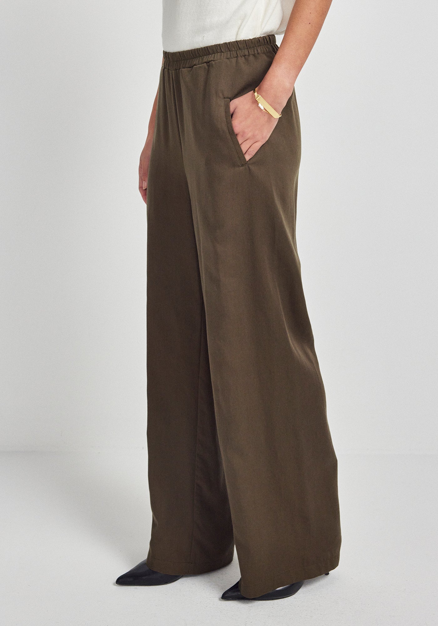 Yumi Pant