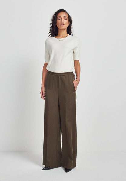 Yumi Pant