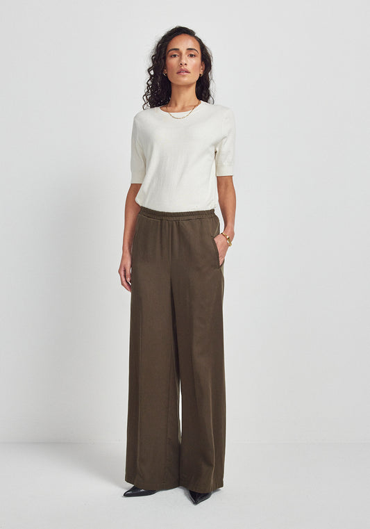 Yumi Pant