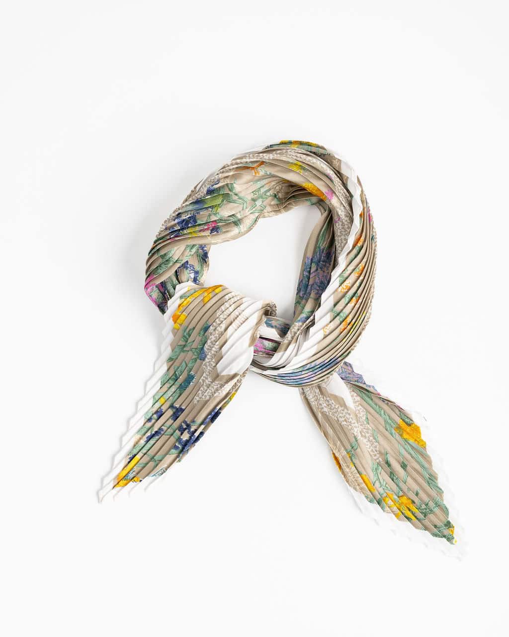 Stilen Rilee Pleated Scarf