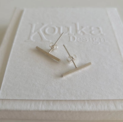 Silver Curve With Bar - Earrings