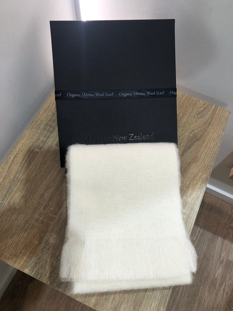 luxurious & lightweight scarf, shopology, Masterweave, made in New Zealand, Organic merino from certified Organic farm, wool is either natural or dyed, unisex scarf, excellent gift for overseas, boxed, beautiful package, natural colours, width 18cm / length 189cm, CBD, luxurious & soft scarf