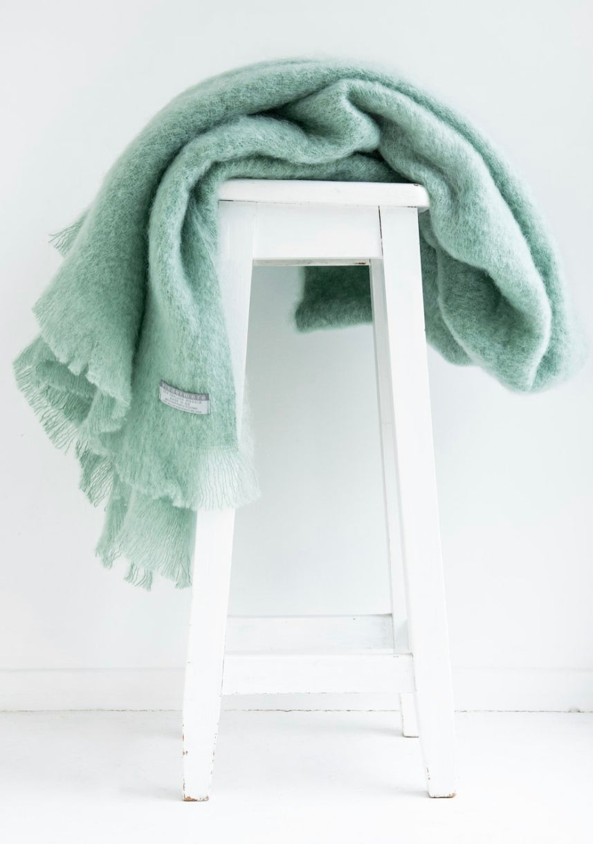 Gorgeous Mohair Knee Rug / Throw, come's as a luxury Throw or a Knee rug, vast range of colours, extremely soft, fleece of NewZealand Angora goats, lightweight with warmth, natural lustre with natural insulating properties, shopology, masterweave, come's in 2 sizes, Blanket Throw : 185cm x 130cm Knee Rug : 130cm x 100cm, made in NewZealand, great gift for overseas, tourist