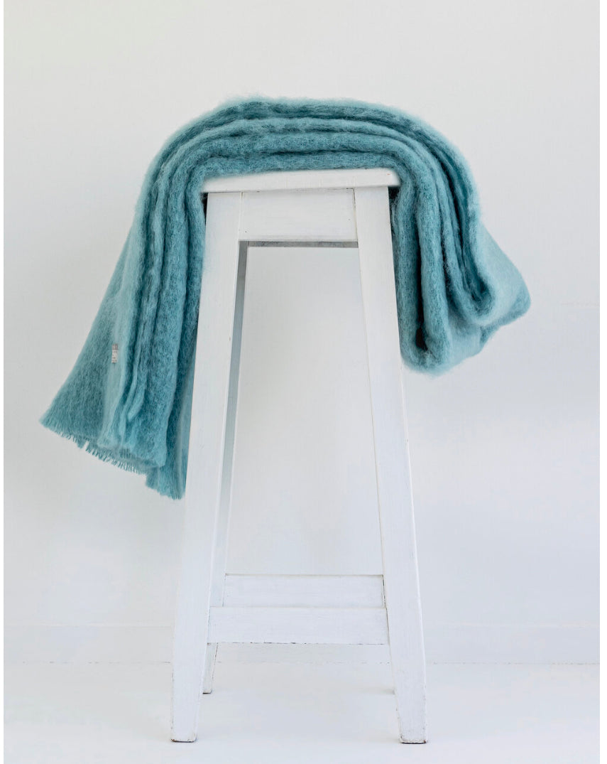 Gorgeous Mohair Knee Rug / Throw, come's as a luxury Throw or a Knee rug, vast range of colours, extremely soft, fleece of NewZealand Angora goats, lightweight with warmth, natural lustre with natural insulating properties, shopology, masterweave, come's in 2 sizes, Blanket Throw : 185cm x 130cm Knee Rug : 130cm x 100cm, made in NewZealand, great gift for overseas, tourist