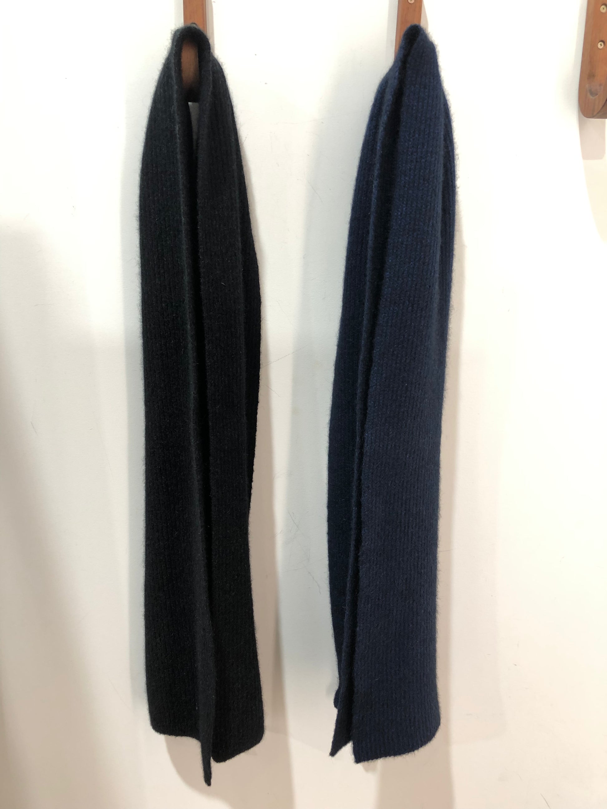 Exclusive Ecopossum blend, Merinomink, 50% merino, 40% possum & 10% mulberry silk blend, made in New Zealand, premium blend of fine ZQ certified merino, brush tail possum, featherweight softness with warmth & durability, luxurious, pill resistant, eco & sustainable, gift, New Zealand wool product, knitwear, wool, washable, Shopology, tourist, sustainable, stylish, natural, merino yarn, lightweight, itch-free, fashion, easy-care, unisex, ribbed scarf, local, Canterbury, exclusive CBD