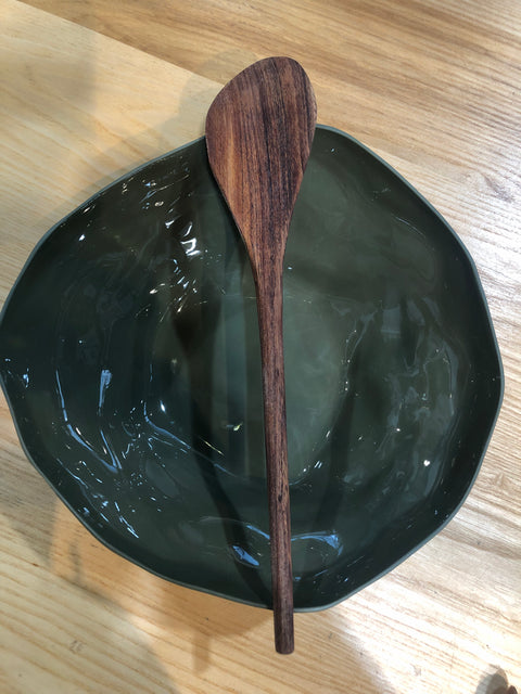 Beautiful acacia spatulas, salad servers and cooking spoons made especially for Shopology by Steve in Christchurch.  Handcrafted from recycled Blackwood.  A wonderful gift for your friends or for those travelling overseas.  Measurements:  Spatula: 32cm  Cooking spoon: 33cm  Salad servers: 33cm
