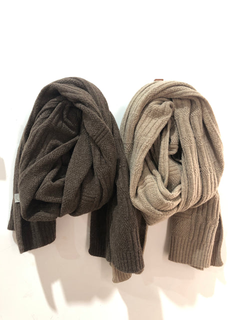 Natural Merino wrap scarf available exclusively shopology Christchurch CBD. Natural, sustainable & traceable... Beautiful Merino knitted Basket-weave wrap scarf proudly made in New Zealand. The rear naturally coloured Merino comes in shades of chocolate to silver. A wonderful gift from New Zealand. Size: length 220cm, width 45cm