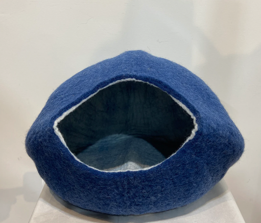 Exclusive Shopology, Cosey, Animal pod, Cat pod, New Zealand Wool, Animals, biodegradable, breathable, eco & sustainable, Gift, Felted, sustainable, natural, NZ wool felted cat pods or for small animals. The perfect cosy bed for your cats or small animals