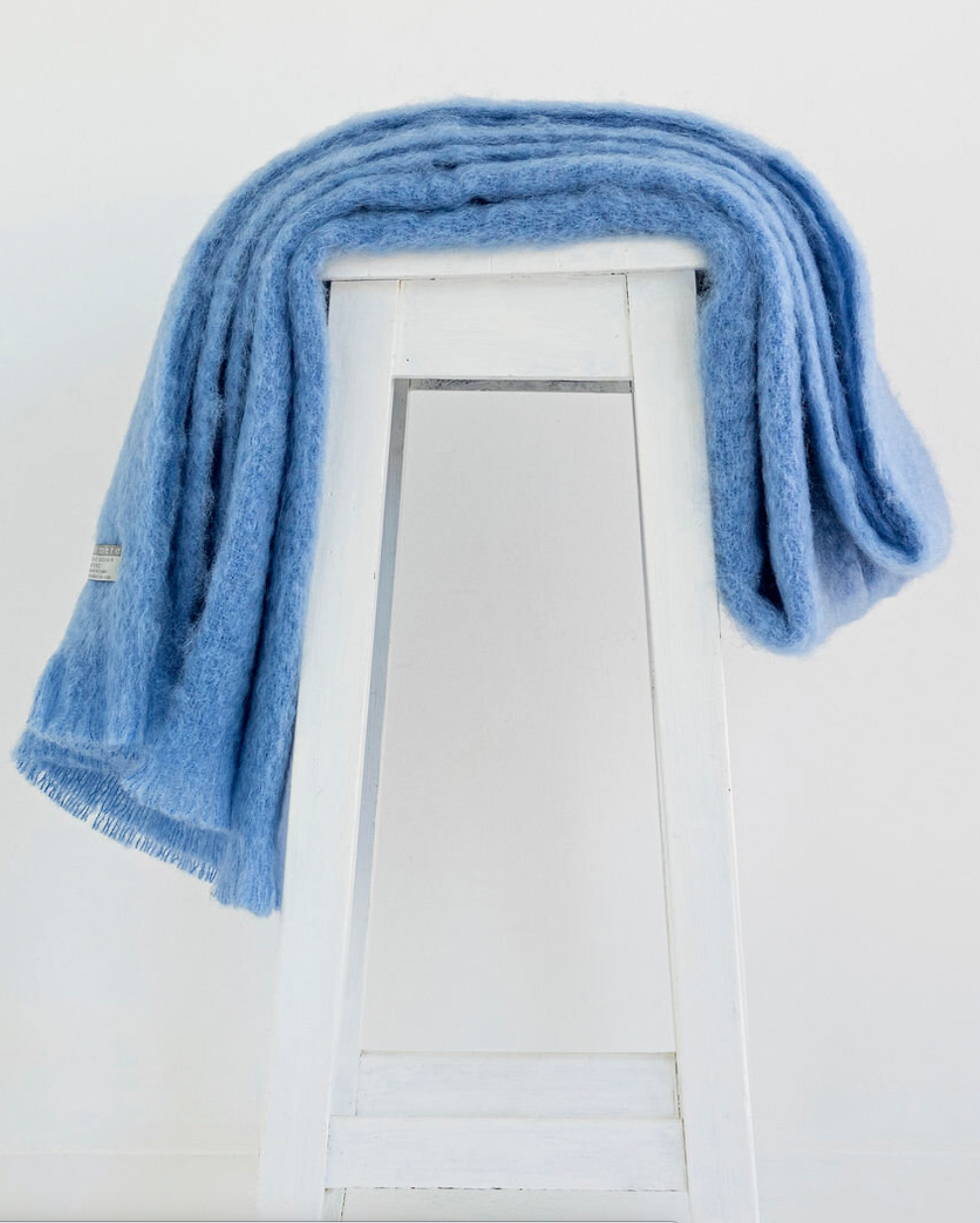 Gorgeous Mohair Knee Rug / Throw, come's as a luxury Throw or a Knee rug, vast range of colours, extremely soft, fleece of NewZealand Angora goats, lightweight with warmth, natural lustre with natural insulating properties, shopology, masterweave, come's in 2 sizes, Blanket Throw : 185cm x 130cm Knee Rug : 130cm x 100cm, made in NewZealand, great gift for overseas, tourist