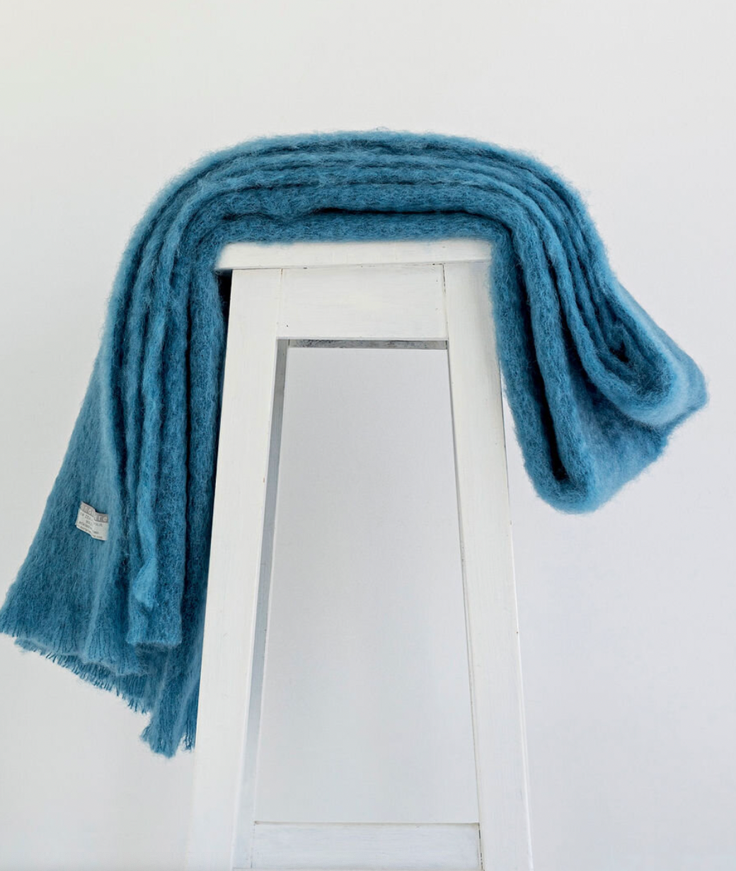 Gorgeous Mohair Knee Rug / Throw, come's as a luxury Throw or a Knee rug, vast range of colours, extremely soft, fleece of NewZealand Angora goats, lightweight with warmth, natural lustre with natural insulating properties, shopology, masterweave, come's in 2 sizes, Blanket Throw : 185cm x 130cm Knee Rug : 130cm x 100cm, made in NewZealand, great gift for overseas, tourist